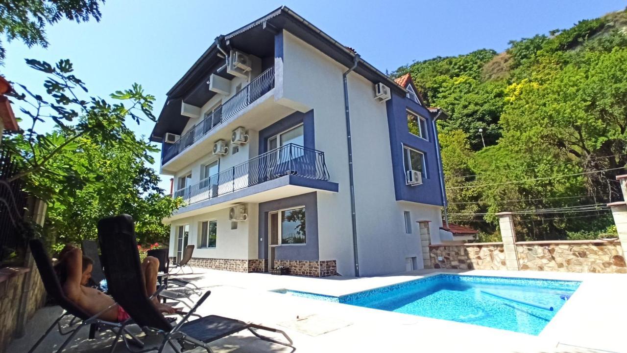 Arode Villa Ovidius バルチク エクステリア 写真